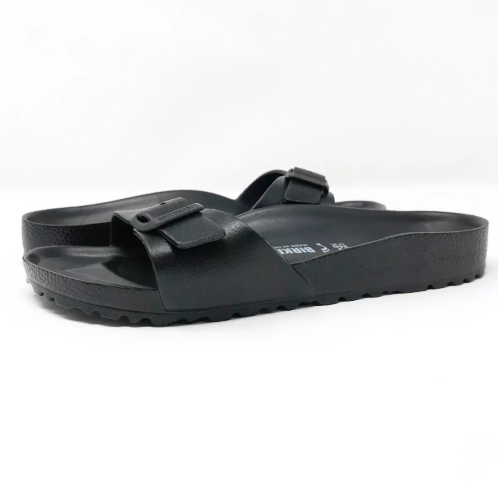 *NWB* BIRKENSTOCK Black Sandals
